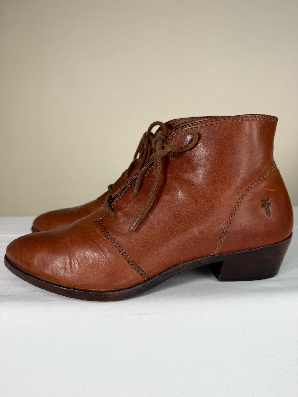 Frye Ruby Brown Leather Chukka Lace Up Heeled Booties Ankle Boots Size 8 - Picture 9 of 15